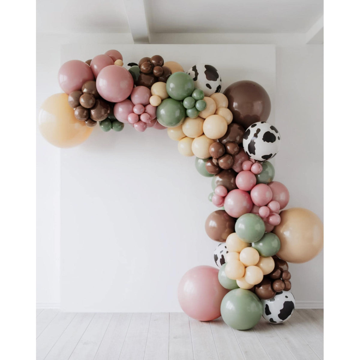 Rodeo Cowgirl First Birthday Girl Balloon Garland Arch Pink Eucalyptus White White Sand Western Party Decorations DIY Ki