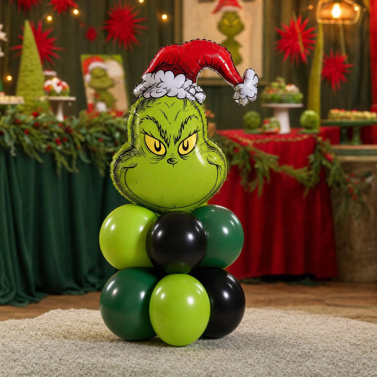 Grinch Whoville Christmas (Licensed) balloon tower: 8 latex balloons topped with a Grinch foil