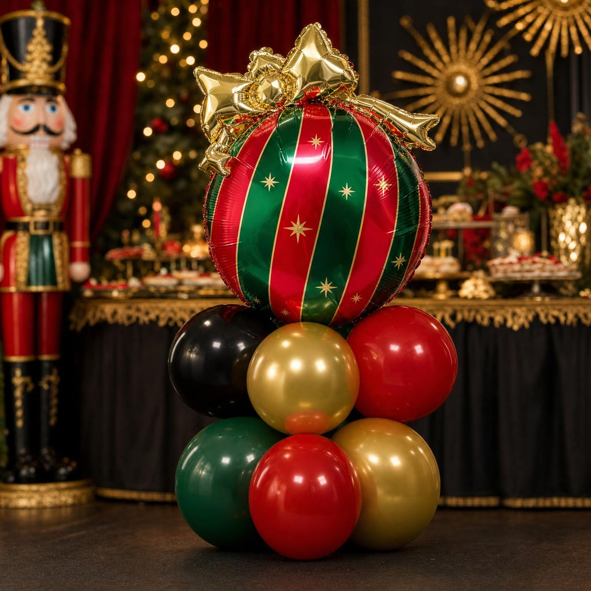 Nutcracker Christmas balloon tower: 8 latex balloons topped with a Nutcracker foil