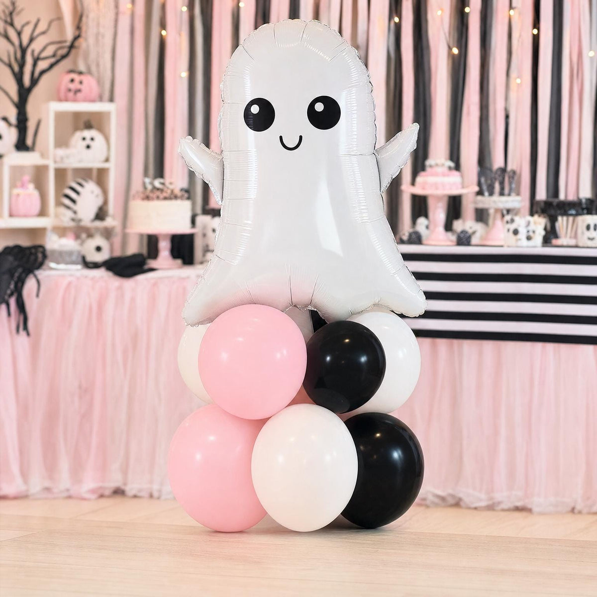 Little Boo's First Halloween balloon tower: 8 latex balloons topped with a Ghost foil